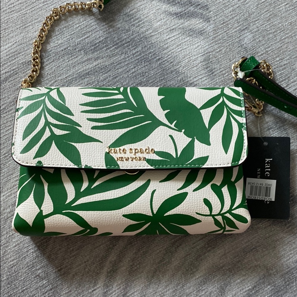 🎉SALE🎉 Kate Spade Green and Cream Leaf Print Crossbody Bag
